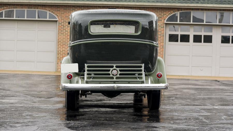  Cadillac V16 452-B Imperial Sedan by Fleetwood 1932 года  (фото 3 из 11)